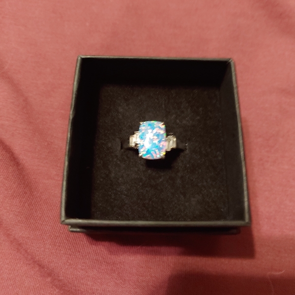 Gorgeous Lavender Fire Opal Sterling Silver Ring - Picture 5 of 9